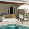 Casa com área gourmet e piscina na praia do Indaiá