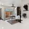 Contemporary Couples Getaway Near Austin Favorites - Loft 21