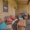 Deck, BBQ and Golf Course Views Show Low Home - شو لو