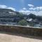Modern House in Looe, Near Beach and Bars with Great Views and free access to a nearby Indoor Swimming Pool - Looe