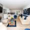Modern House in Looe, Near Beach and Bars with Great Views and free access to a nearby Indoor Swimming Pool - Looe