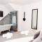 Modern House in Looe, Near Beach and Bars with Great Views and free access to a nearby Indoor Swimming Pool - Looe