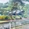 Keer Side Lodge, Luxury lodge with private hot tub at Pine Lake Resort