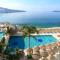 Suite en torres gemelas con vista al mar