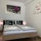 CRISS HOME BULEVARD