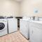 Holiday Inn Express Portland SE - Clackamas Area by IHG