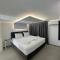 Hotel Alex