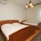 Rooms with a parking space Makarska - 6778