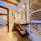 Fabulous Rustic Villa Set On Mountain With Unique Views - فايديموسا