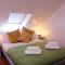 Epicsa - Family & Corporate Stay MEWS APARTMENTS with FREE parking