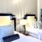MONDRIAN Luxury Suites & Apartments Market Square I
