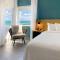 Marseilles Beachfront Hotel - Miami Beach
