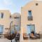 Pink Freud Villas Santorini - 伊亚