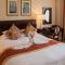 Broadway Mansions Hotel - On the bund