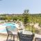 Sunny Garden Hotel