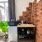 Capstay Roubaix Lille private shower & Netflix
