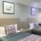 Island Suites Hobby Airport