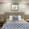 Island Suites Hobby Airport