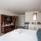 Luxurious Studio in Heart of San Diego w Cali King