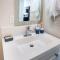 2 Bedroom, 2 Bathroom Detached Apt Max 7 Sleepers