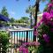 The Beach House at Seascape Steps from the Beach, Marina and Shops! - West Palm Beach