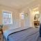 The Old Town Suite at Prince Street Inn