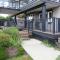 Lovely J Home -Stunning river view cozy two bedroom private suite
