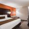 Best Western Plus Lee's Summit Hotel & Suites - Lees Summit