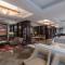 Broadway Mansions Hotel - On the bund