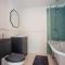 Luxurious oasis relax 32c pool, jacuzzi games bar - 迪尔