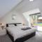 Luxurious oasis relax 32c pool, jacuzzi games bar - 迪尔
