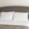 Beautiful 1 BED Serviced APARTMENT COBHAM Town Centre