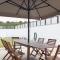4 bedroom Luxury Villa - riverside & beachside