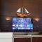 Apartamento FRENTE PARA 0 MAR - PÉ NA AREIA - 3 SUITES COM AR CONDICIONADO, 2- VAGAS PARA CARROS MÉDIOS OU PICK UP E CARRO PEQUENO - FINAMENTE DECORADO - PRAIA DO MORRO-INTERNET -WI-FI -TV COM SERVIÇOS DE DISNEY PLUS - NETFLIX -HBO MAX -STAR MAX - - Guarapari