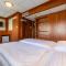 Grand Jules - Boat Hotel