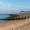 Home with sea views next to the beach! - Kent Home with sea views next to the beach! - Kent