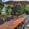Stone & Salt Getaway Home - 伊穆尼