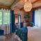 LOG CABIN w HOT TUB, BEACH access, near of TREMBLANT - Labelle