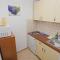 Studio Promajna 2592a