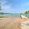Rapid City Cottage with Deck quarter Mi to Torch Lake! - Rapid City