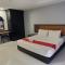 Leisure Cove Hotel and Apartments