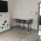 Dane Guest House Free Parking Fast WiFi Modern Living