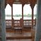 Jackson Heights Houseboats