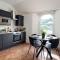 Near beach, Torquay Heights Modern Apartments, pet friendly