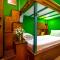 Little Charm Hanoi Hostel - Hanoi