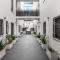 Romantic studio in the center by REMS