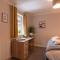 Luxury Southampton house with garden and parking