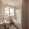 Luxury Southampton house with garden and parking