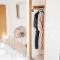 Oakgrove Apartment - 2 Bedroom with Terrance and private parking