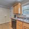 Charming Springdale Townhome about 5 Mi to Dtwn!
